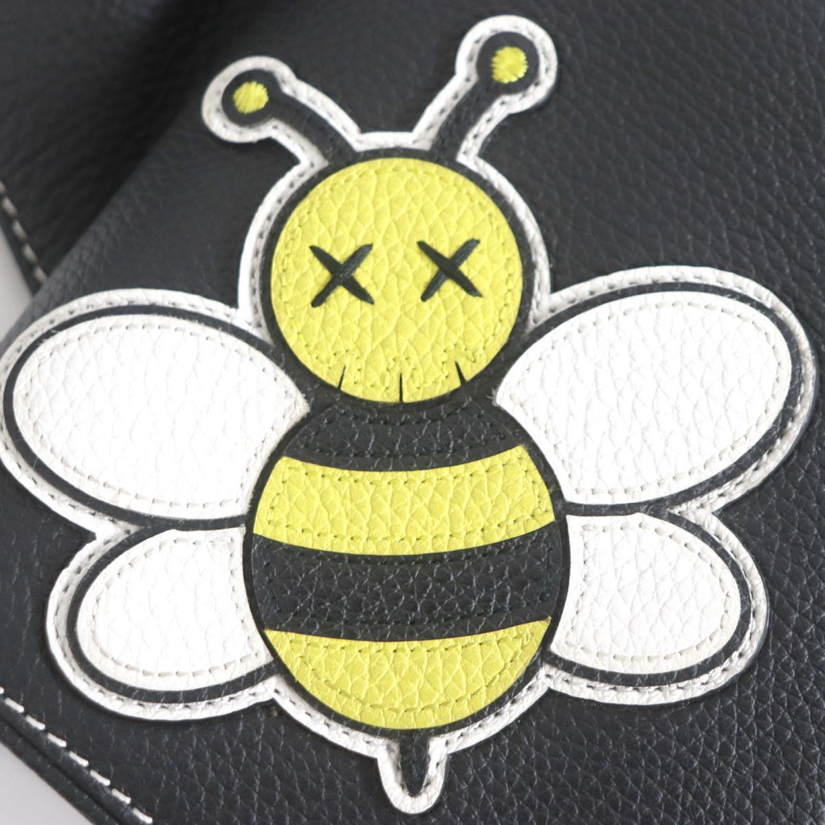 ドンドン見直し DIOR×KAWS