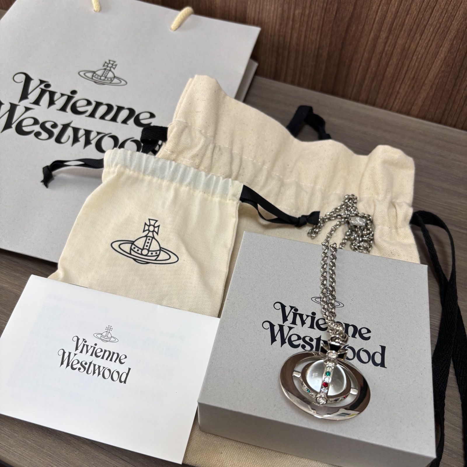 ヴィヴィアンウエストウッド　ネックレス　ビッグオーブ　シルバー　裏文字有　保存袋 Vivienne Westwood - ヴィヴィアンウエストウッド ネックレス