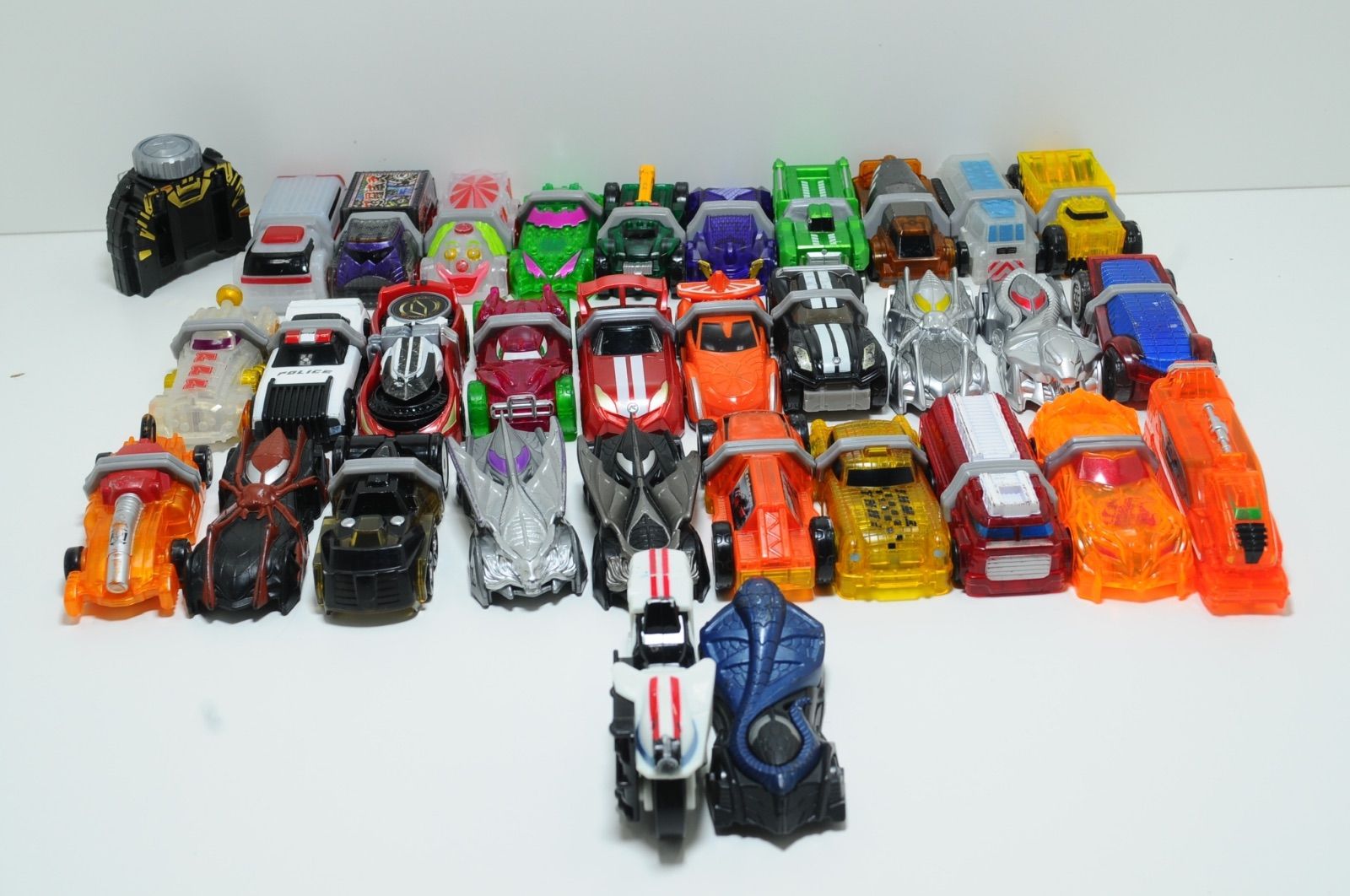 ハローキティ x ゴールデンボンバー ハロウィン 3519ハロー