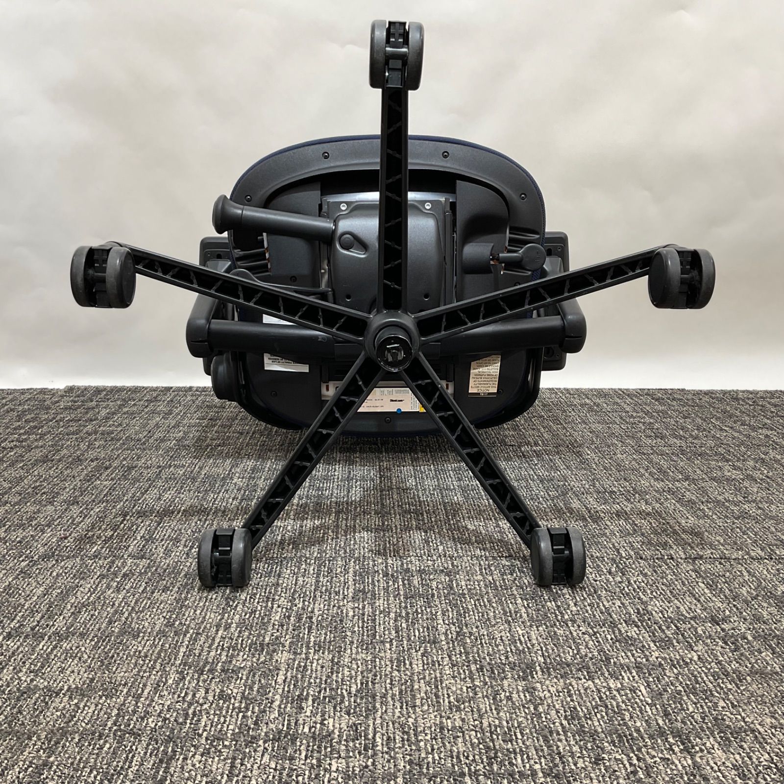 スチールケース Leap