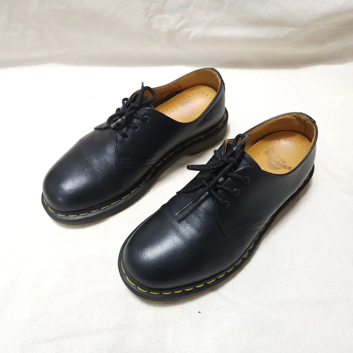 6UK DR. MARTENS ドクターマーチン 1461 ナッパ 3 笏 マット 250 255 オス-メス