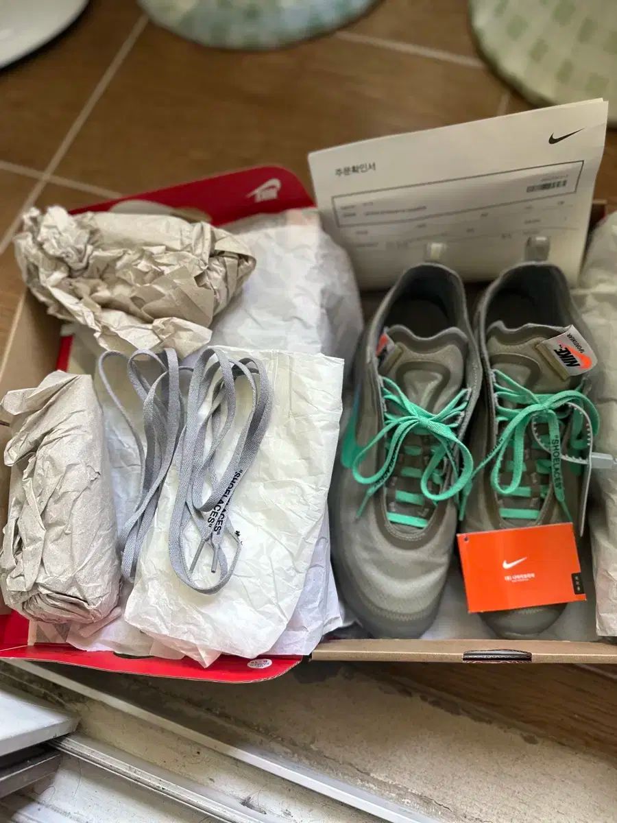 NIKE ナイキ