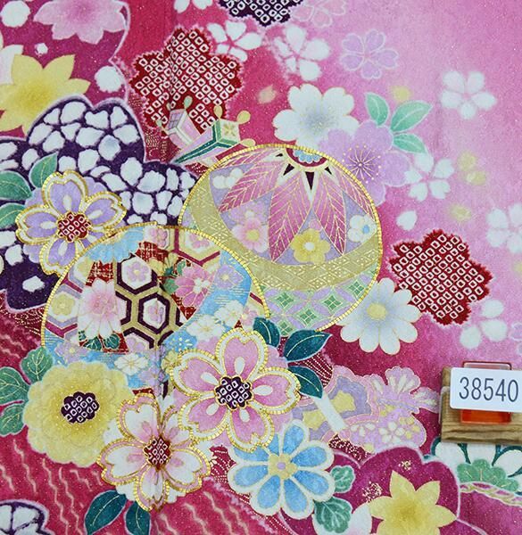 振袖 正絹 着物単品 仕立て上がり 百花繚乱 金駒刺繍 ラメ 菊 ピンク地 