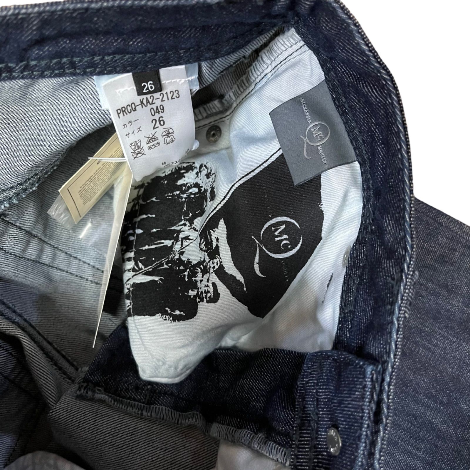 新品未使用 ALEXANDER McQUEENアレキサンダーマックイーン デニム 新品未使用90%オフMcQ(alexander mcqueen) デニムパンツ ロゴ刺繍