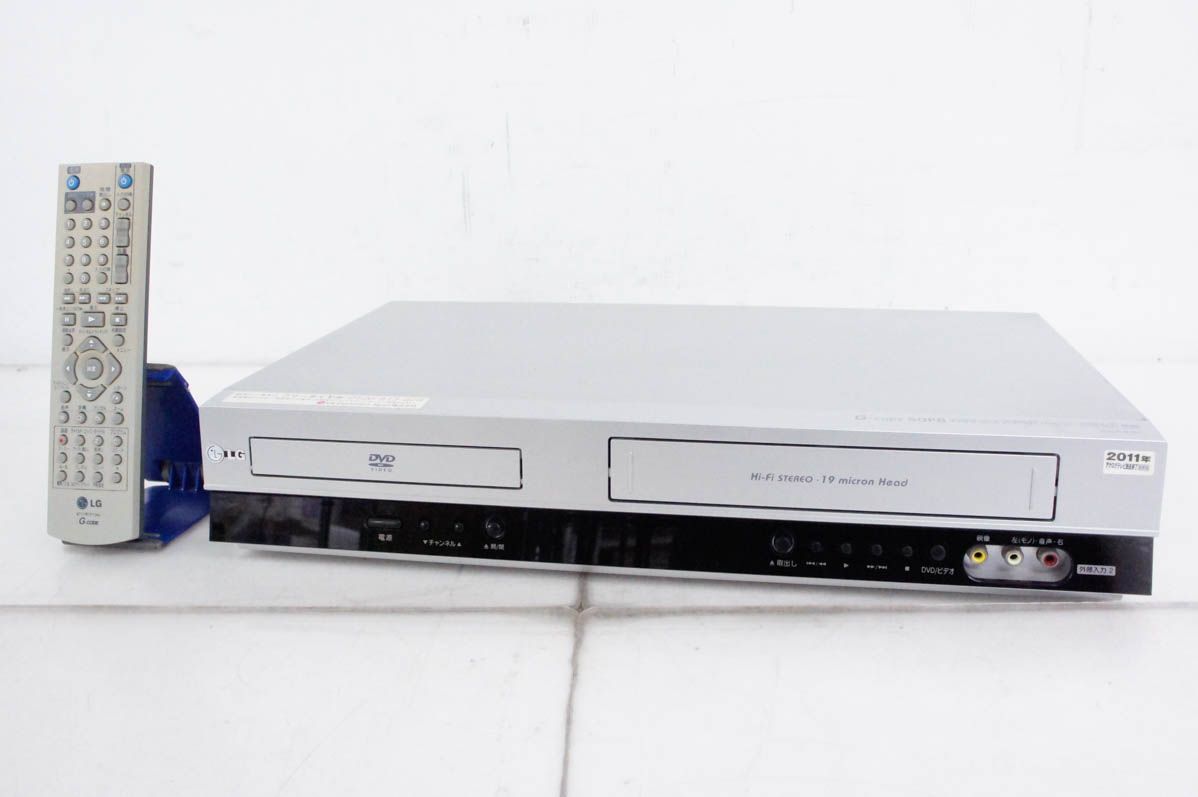 LG 　DVDプレイヤー　ビデオ　カセット　レコーダー 中古 DVCR−B300 中古】LG DVDプレーヤー一体型VHSビデオデッキ DVCR-B300 - メルカリ