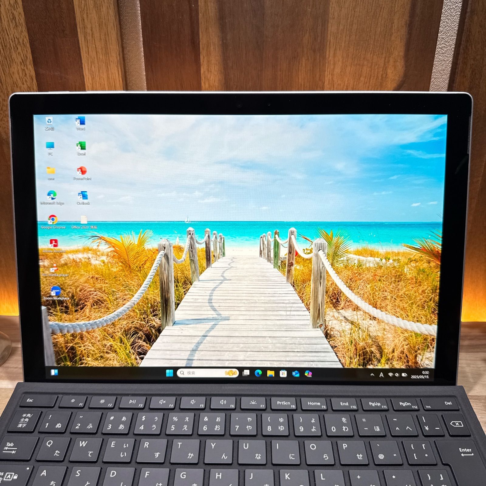 2in1モデル‼️Microsoft Surface Pro 5 LTE Core i5 第7世代 SSD256GB  