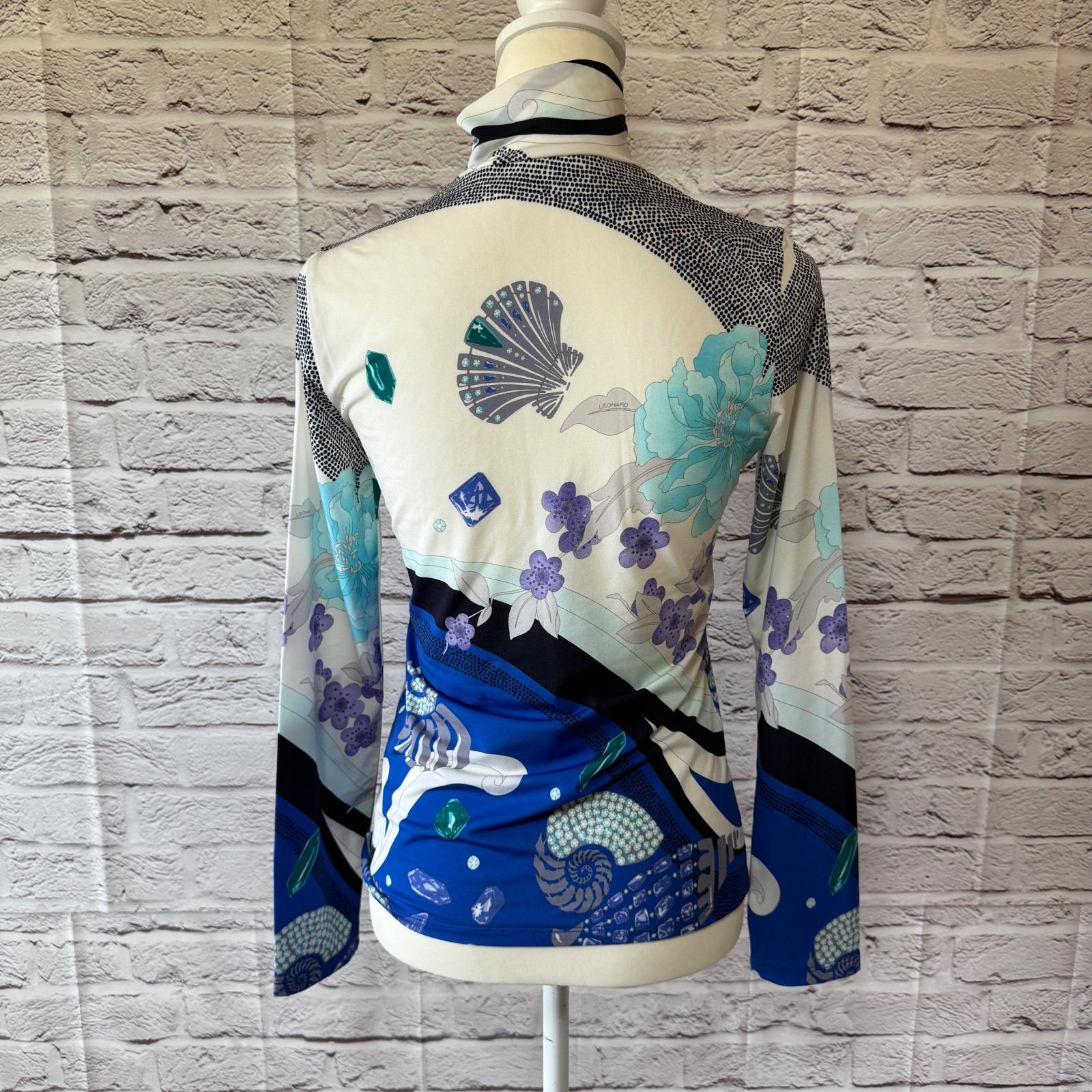 【美品‼︎】LEONARD レオナール カットソー ブルーグリーン 花柄 LL LEONARD レオナール カットソー 花柄 ブルー系 LL - メルカリ