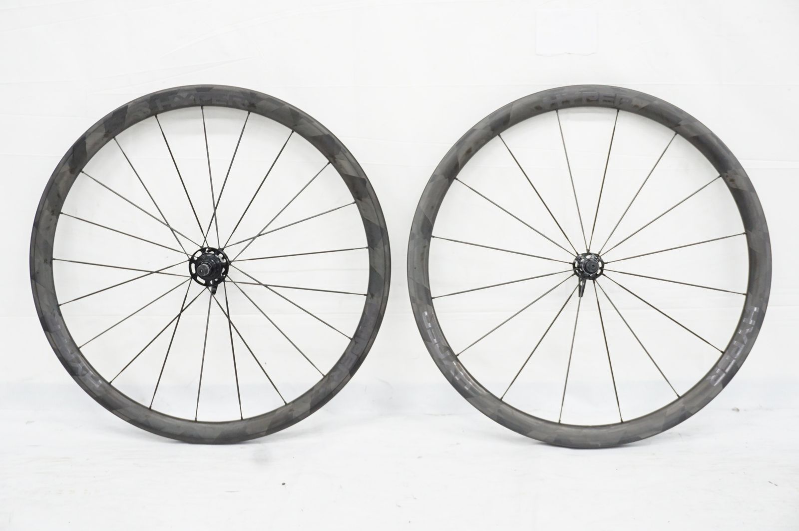 LUN 「ルン」 HYPER 38mm リムブレーキ シマノ11速 ホイールセット