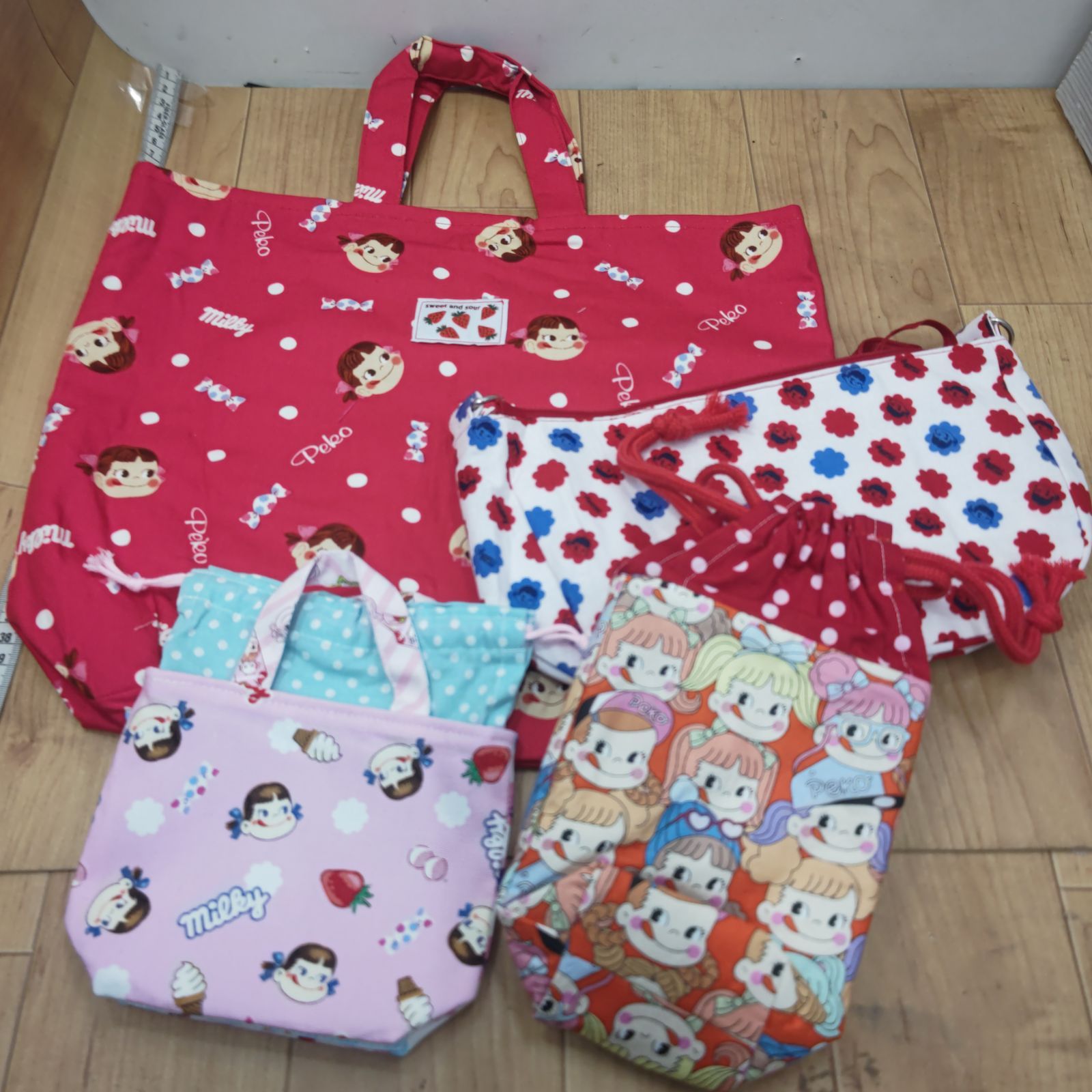 S93693 ペコちゃん ハンドバッグ セカンドバッグ ハンドメイド