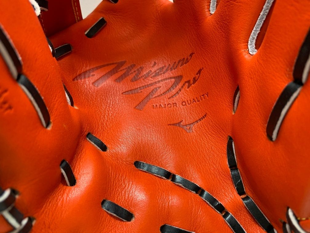 中古品 ミズノ MIZUNO ミズノプロ 限定皮革 硬式 外野手用