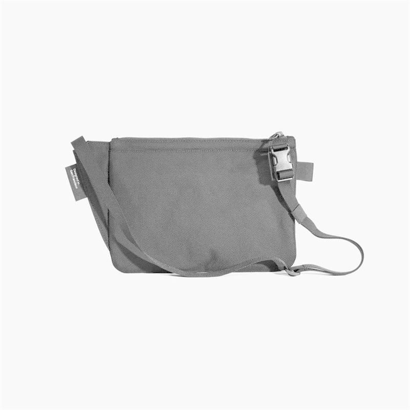 AER エアー AER Sling Pouch バッグ ボデイバッグ ショルダーバッグ ウエストポーチ 防水 コンパクト 旅行 通勤 通学 ファッション 並行輸入品