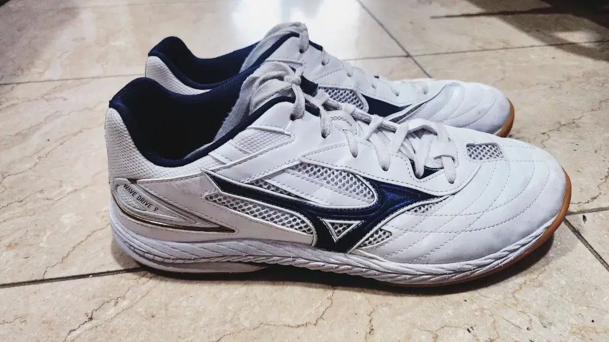 Mizuno ミズノ ウェーブドライブ 9 265 サイズ ピンポンシューズ