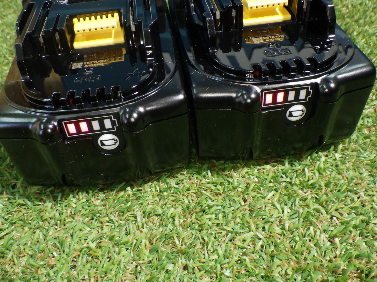 鉄筋と鉄筋を結束に 箱 商品汚れ 品扱い マキタ Makita 充電式鉄筋結束機 TR180DRGX 品 HRDEVELOPMENT_JP