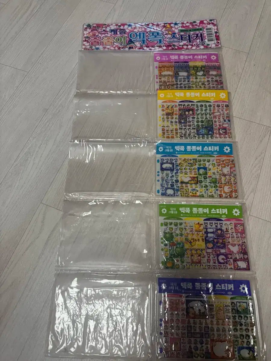 ステッカーバインダー