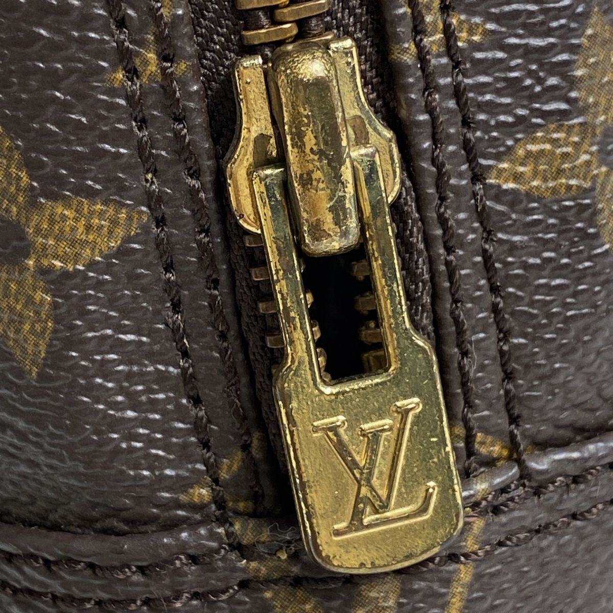 中古】LOUIS VUITTON モノグラム M47524 トゥルース・トワレット23 おもく 化粧ポーチ