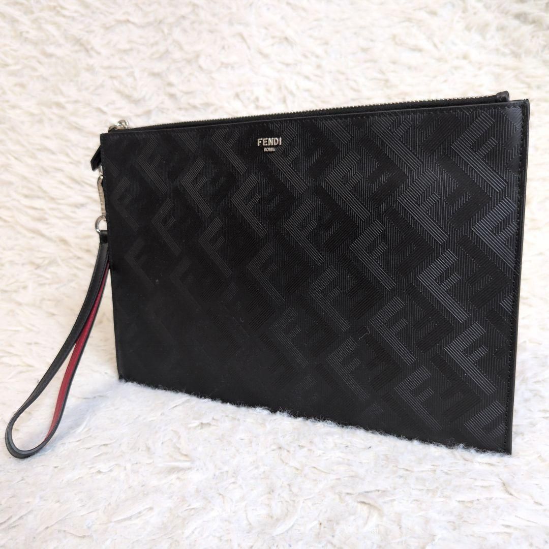 近年モデル✨FENDI フェンディシャドー フラット スリム クラッチ
