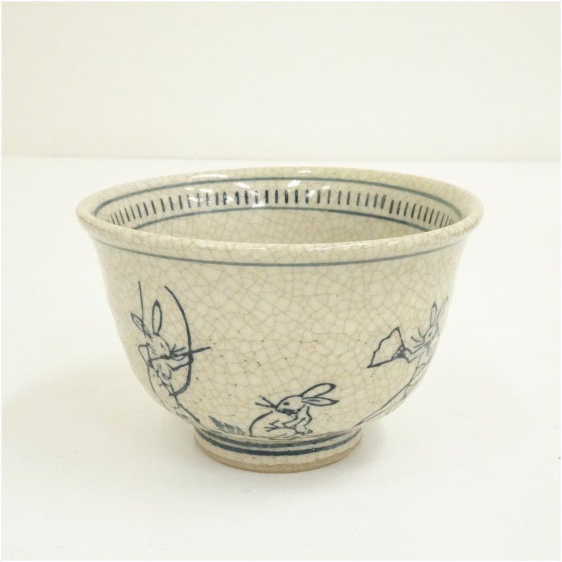 795『白楽 抹茶茶碗』　　/骨董品 古美術 古玩 アンティーク 作家物 鳥獣戯画図貫入茶碗（箱付） 茶道 抹茶 おしゃれ 抹茶