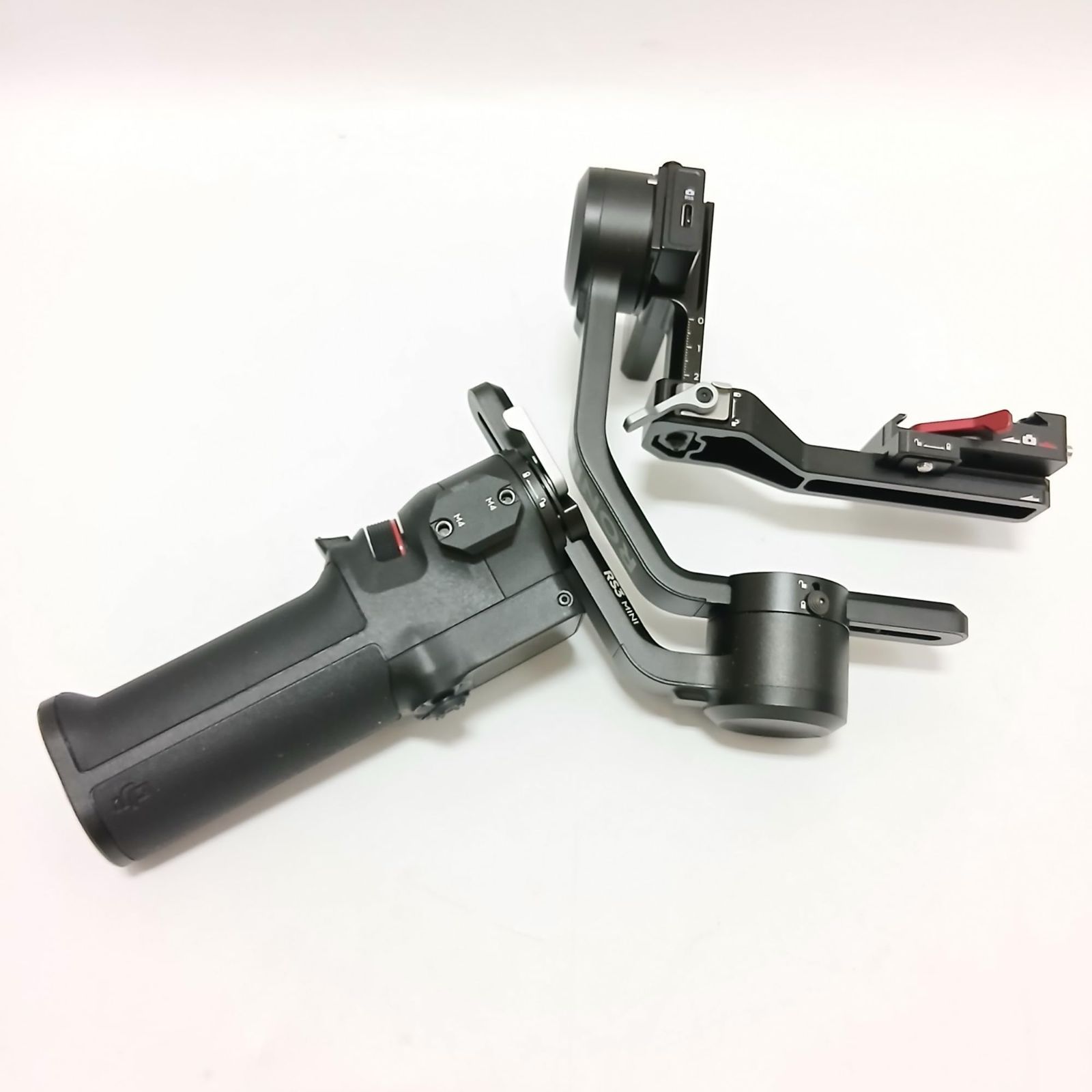 No.3894 DJI RS 3 Mini 3軸ジンバル軽量スタビライザー Canon|Sony|Panasonic|Nikon|Fujifilm向け ジンバルカメラ 積載量 試験値 2 kg Bluetoothシャッター制御 縦向き撮影ネイティブ対応