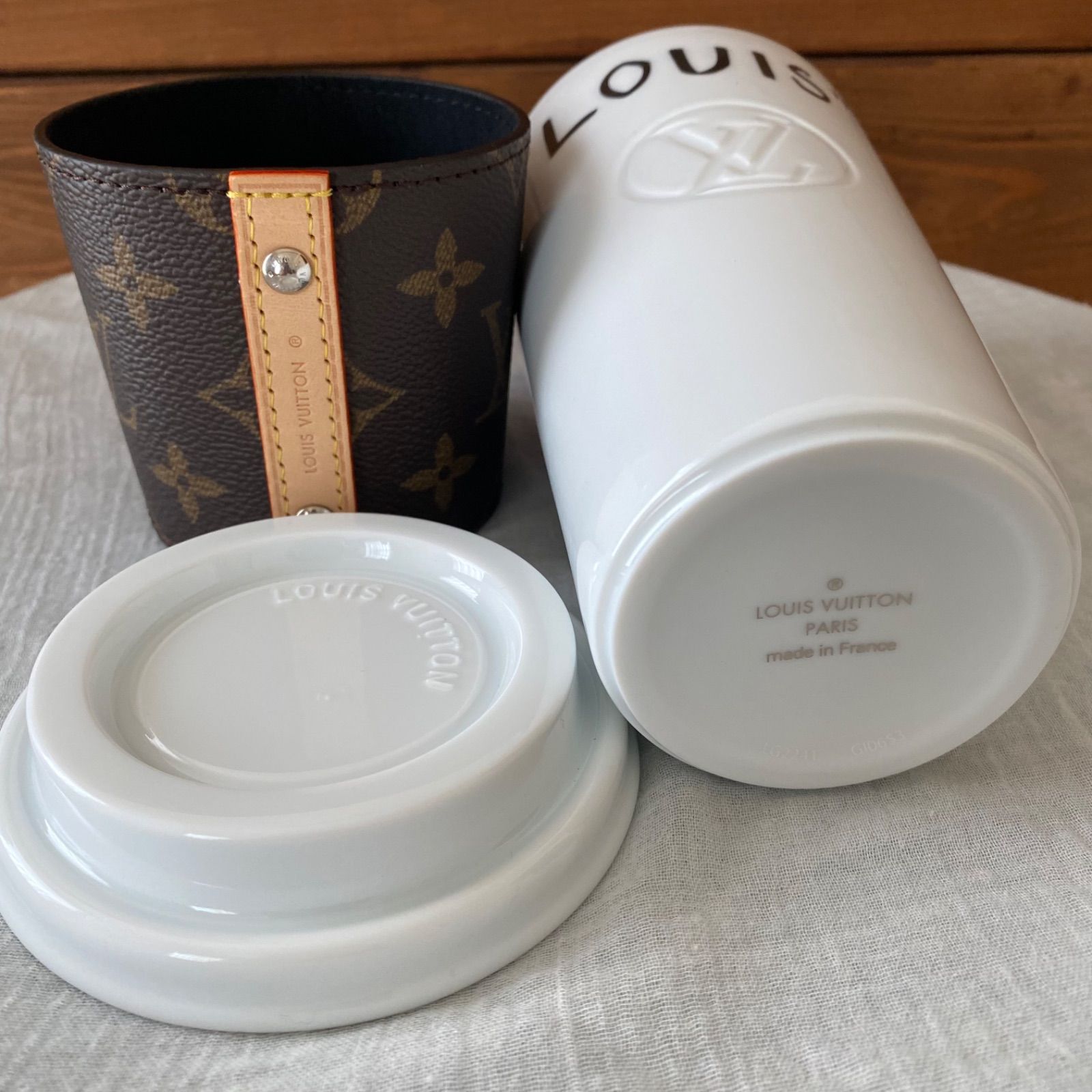 ルイヴィトン カップルイ モノグラム 陶器 タンブラー ルイヴィトン カップルイ モノグラム 陶器 タンブラー
