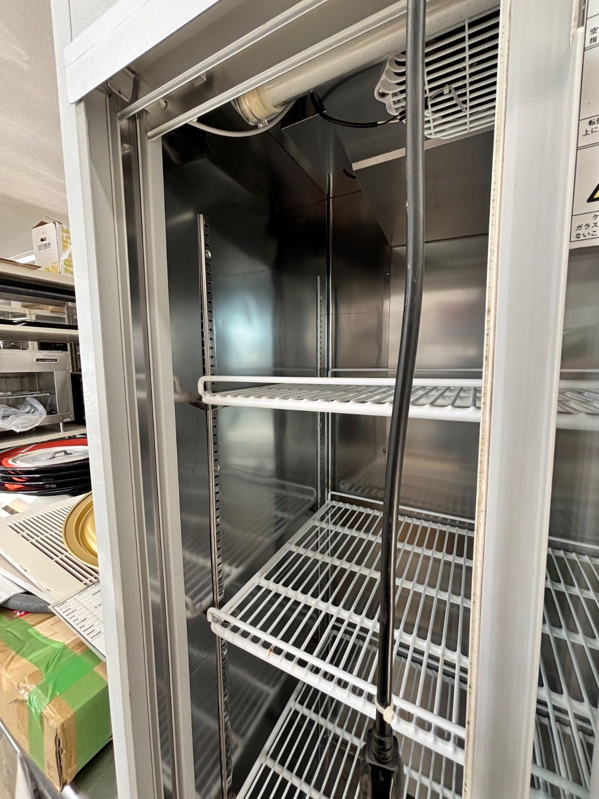 幅900×奥行600×高さ1865