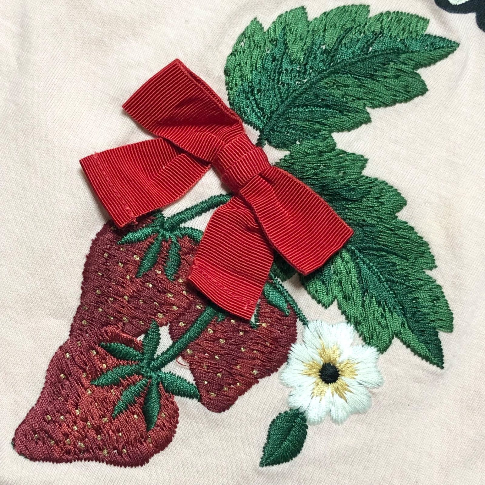 GUCCI 子供服　キッズ　長袖シャツ　刺繍 kigaeru_370016023008