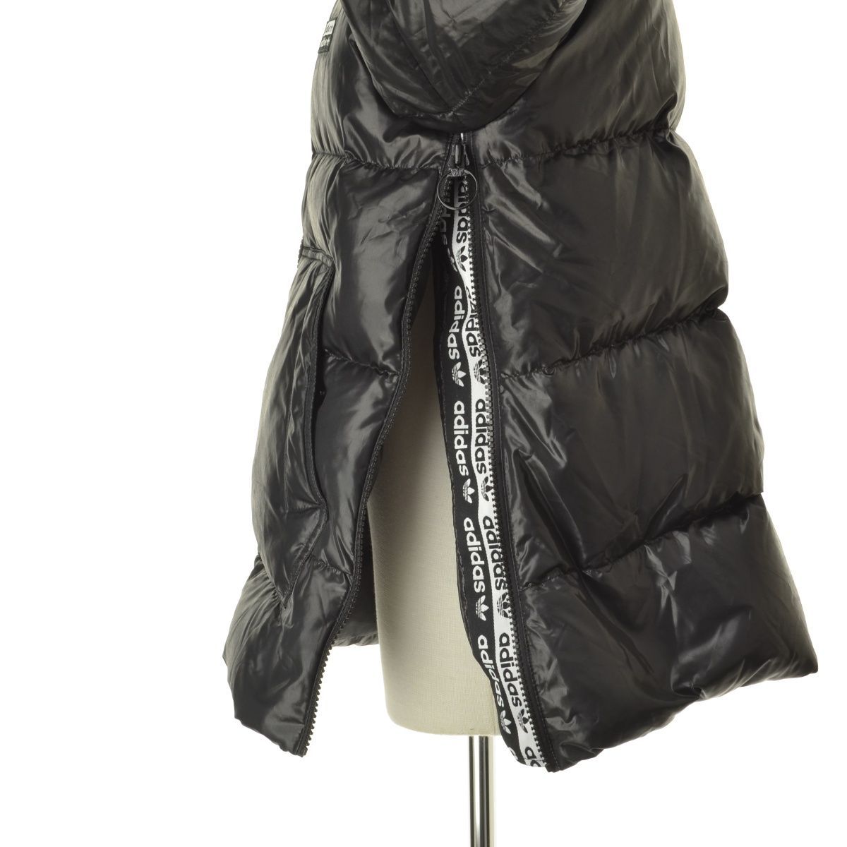 ADIDAS】GE0986 サイドジップダウンジャケット - メルカリ 