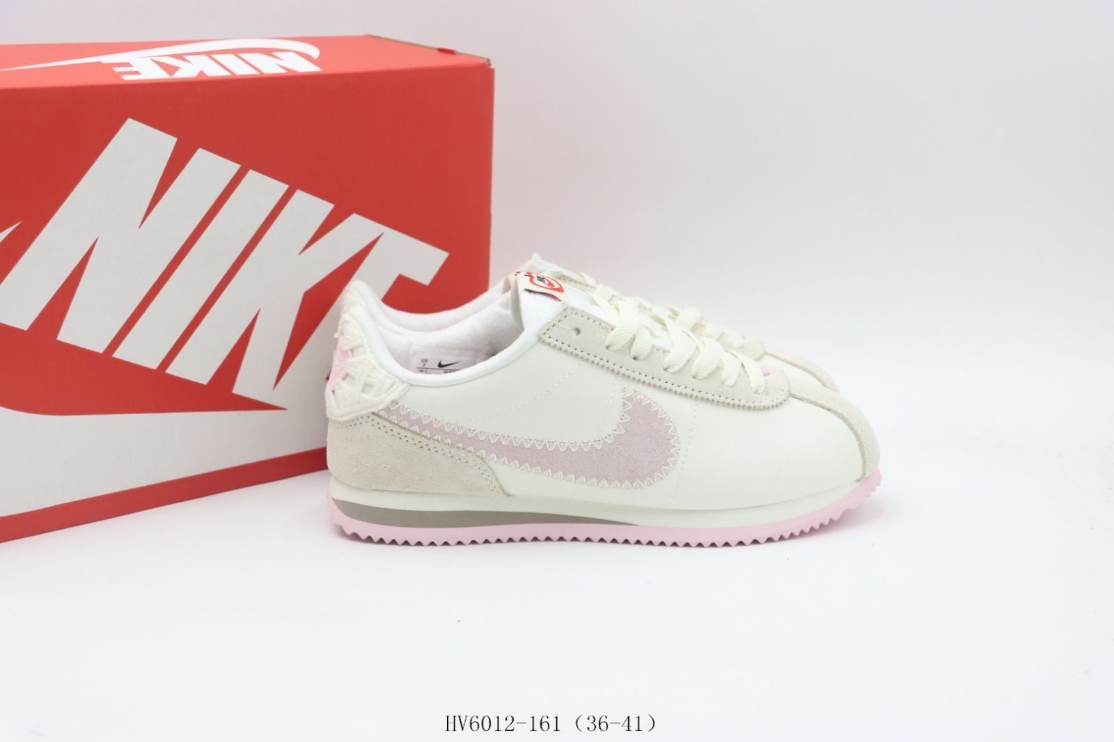 今日特価】Nike ナイキ コート レース ランニングシューズ