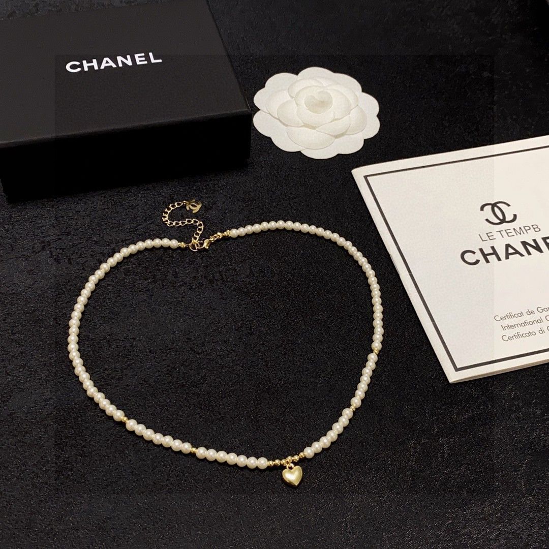 【最上級の輝きを♪】CHANEL | 24C パールネックレス 😍CHANEL Light Gold Hardware Black/Pink Crystal Pearl Inlaid
