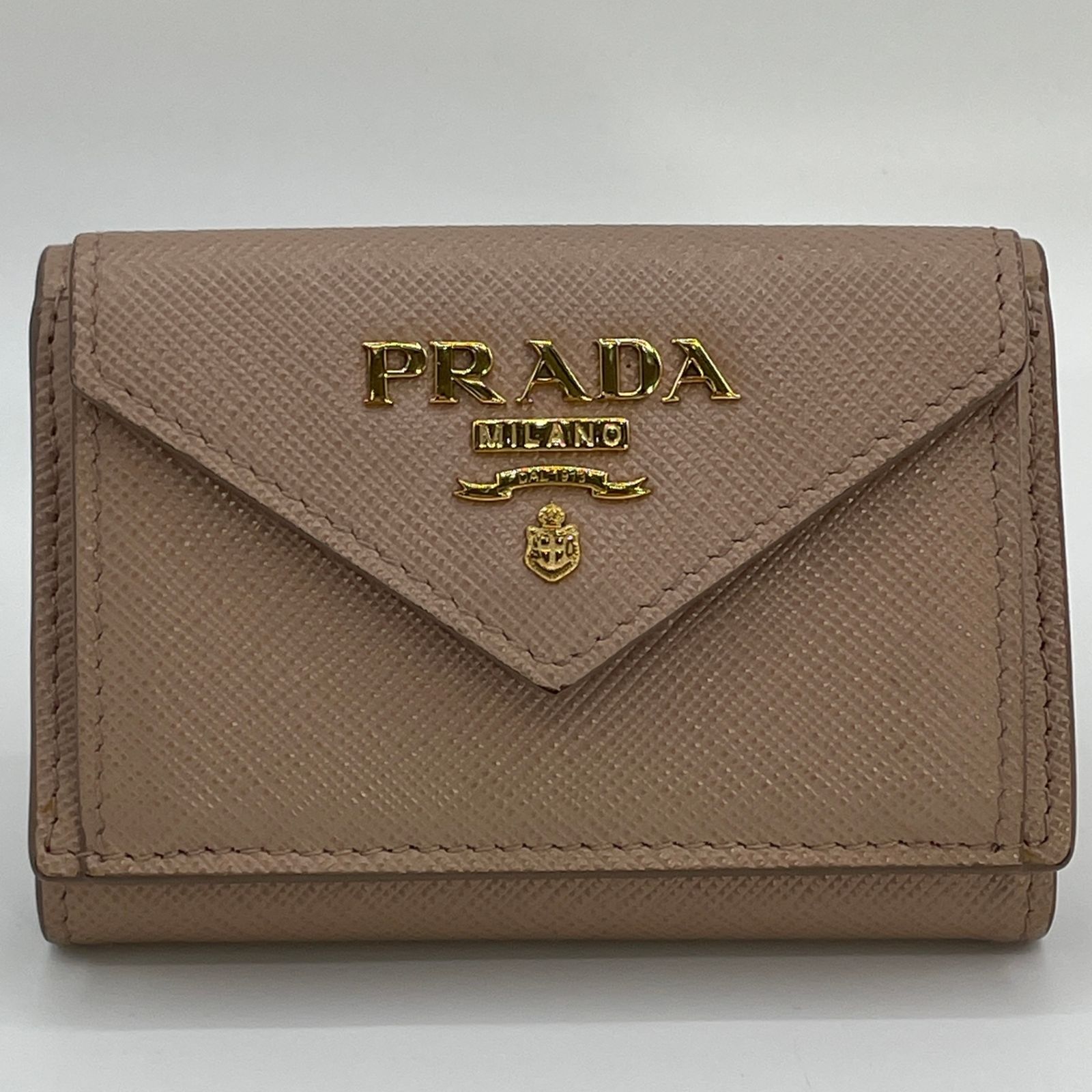 PRADAベージュ三つ折り財布 プラダ財布 【公式通販】