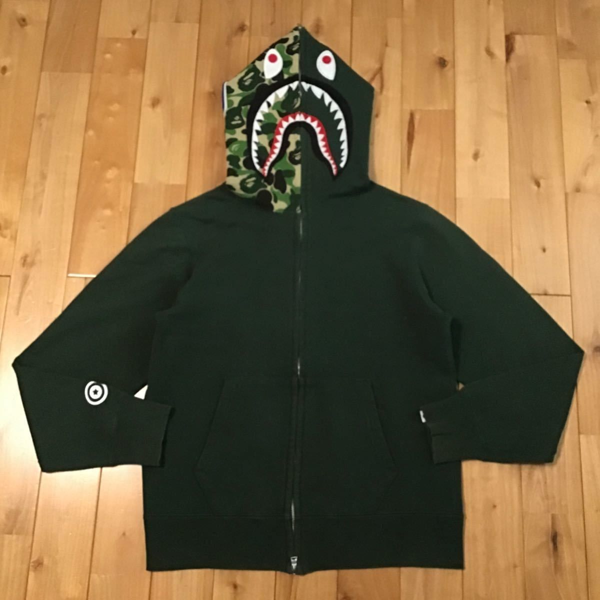 カラーグリーン緑BAPE STA CAMO SHARK HOODIE GREEN M