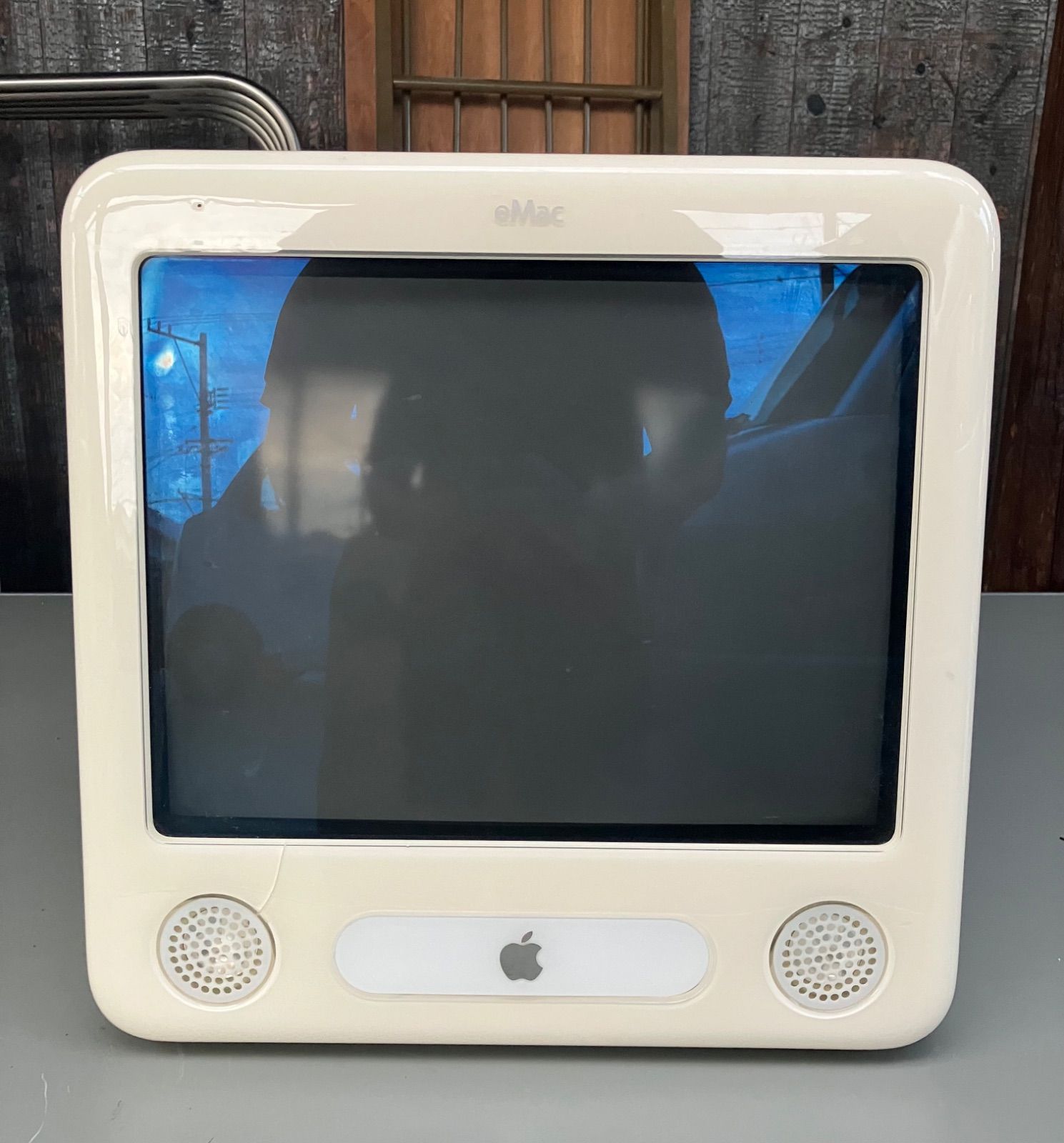 Apple eMac ビンテージPC【ジャンク】 Apple eMac 700MHz G4 640MB RAM Apple eMac ビンテージPC【ジャンク】 Apple eMac 700MHz G4 640MB RAM