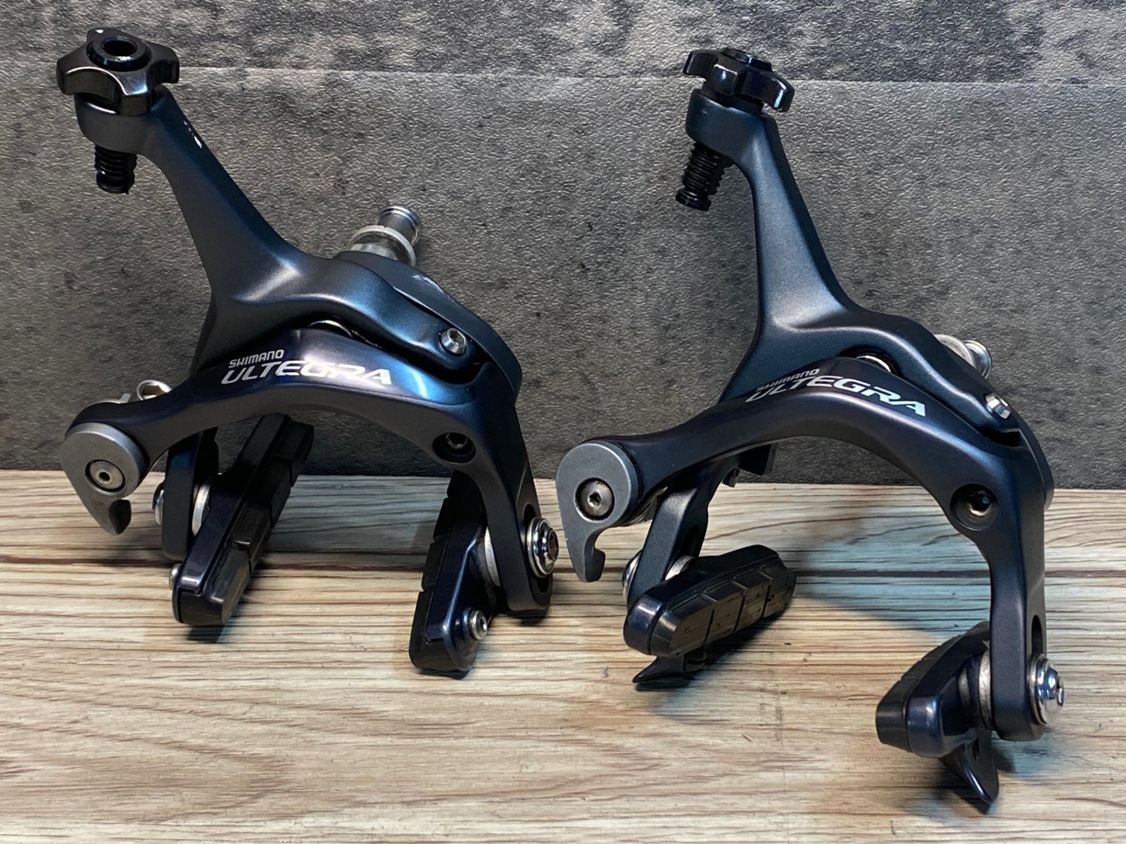 シマノ SHIMANO アルテグラ ULTEGRA BR-6700 ブレーキ 前後セット  シマノ アルテグラ BR-6700とBR-6600 交換ついでのブレーキ比較