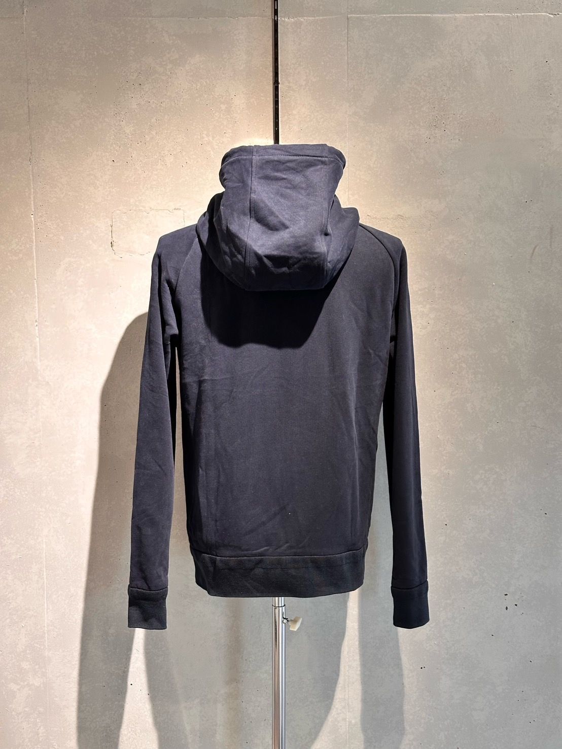 MONCLER ダブルワッペンジップパーカー ネイビー - メルカリ