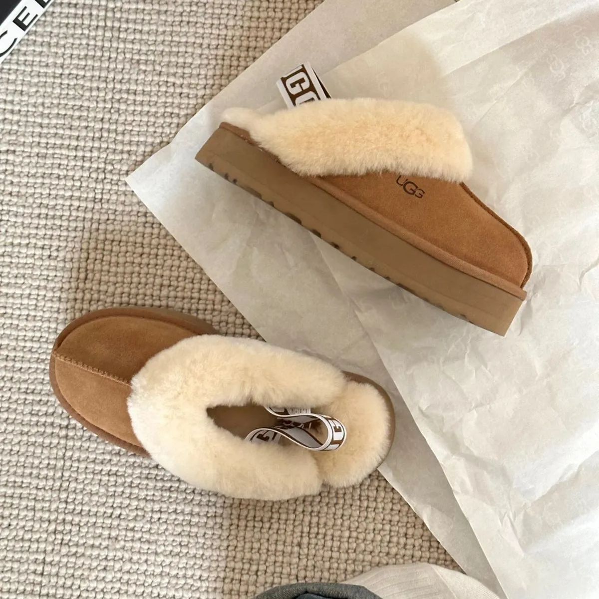 純正特価 UGG サンダル 厚底 新品未使用 | www.tuttavia.eu