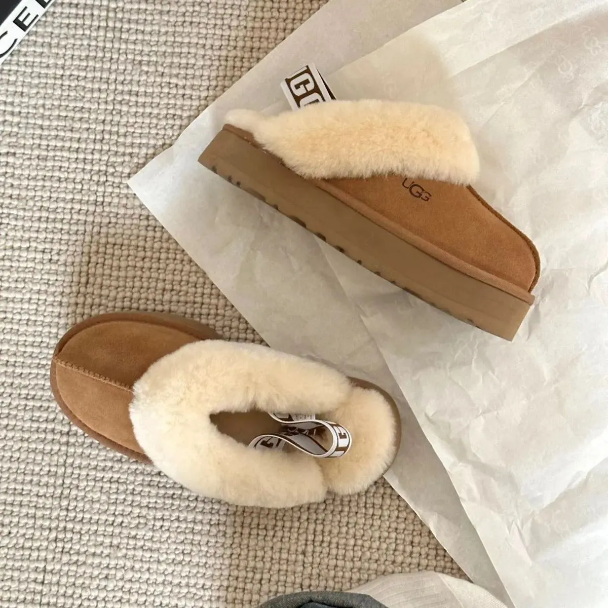 UGG アグ サンダル レディース ファンケット 厚底 3cm ブラウン 新品未