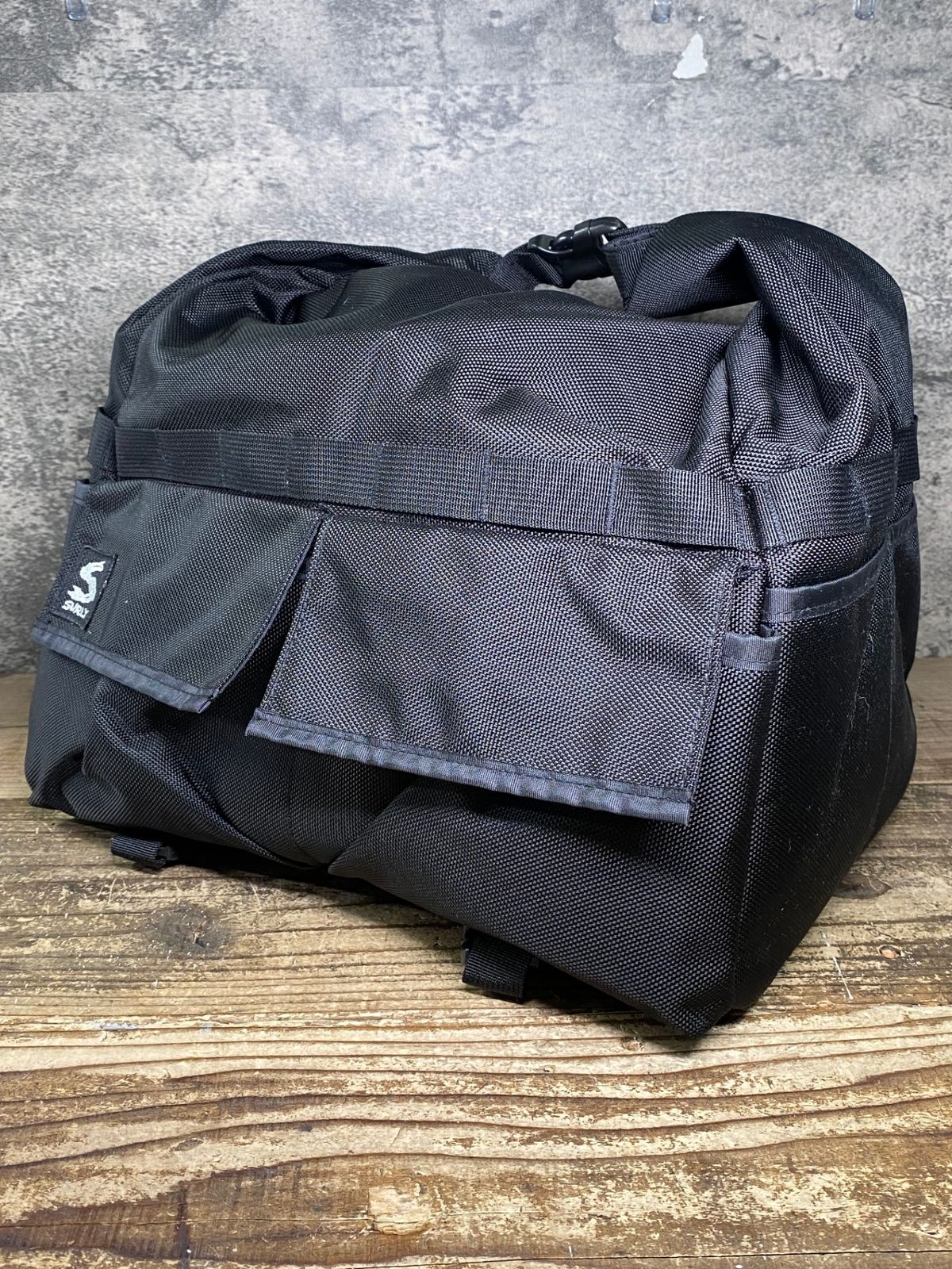 IX349 サーリー SURLY porteur house bag 2.0 ハンドルバッグ 黒