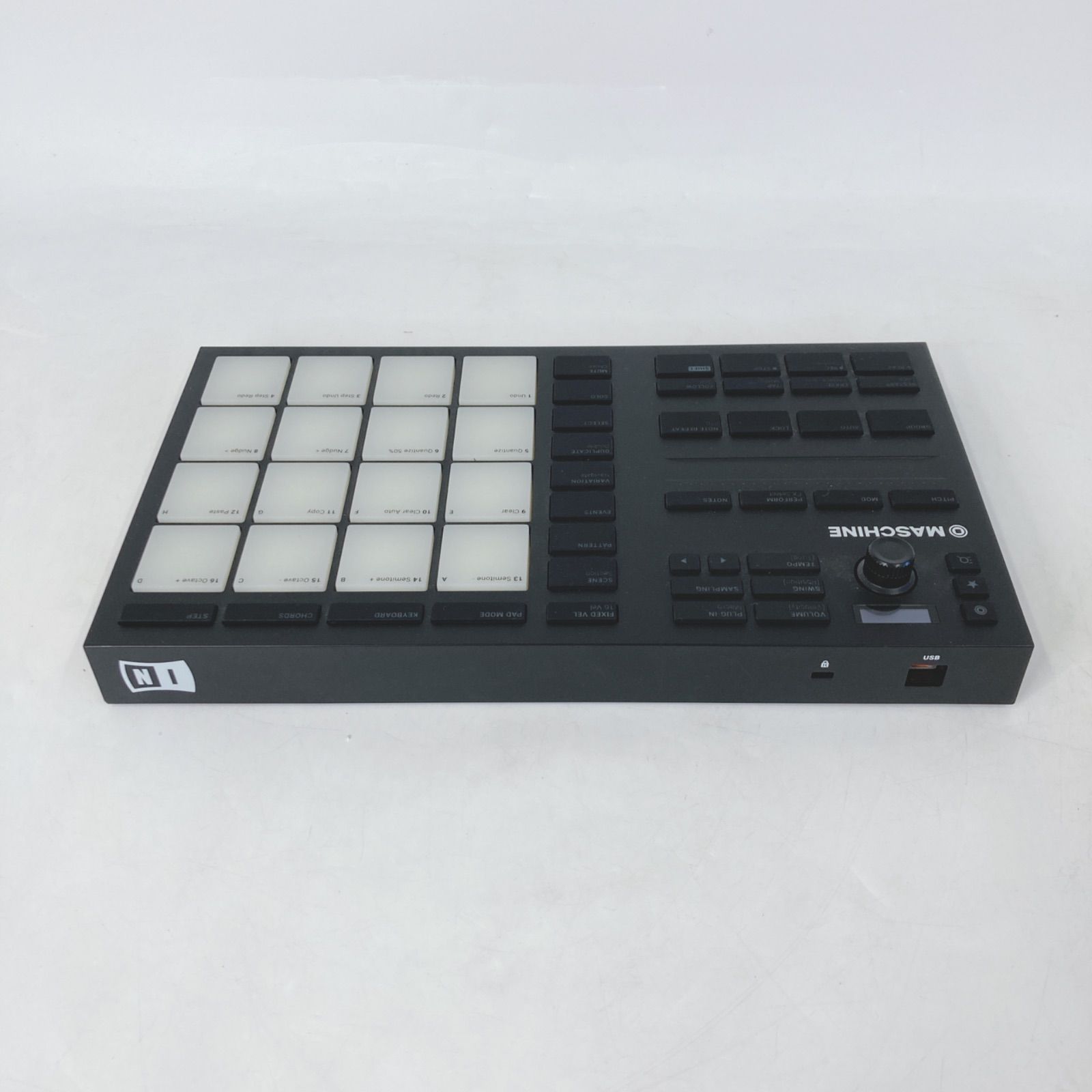 【品質保証】 NATIVE INSTRUMENTS ネイティブインストゥルメンツ グルーヴ制作システム MASCHINE MIKRO MK3 妥協のない