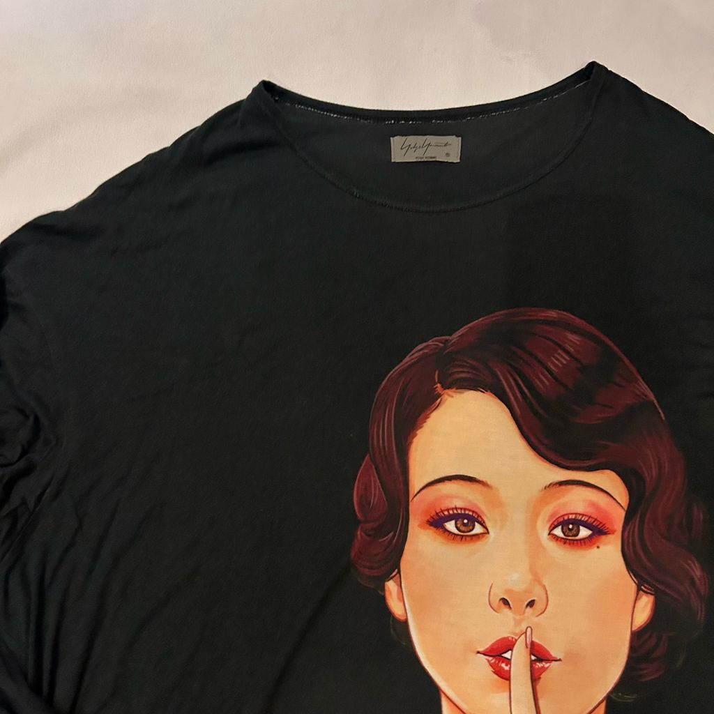 すぐにお届け♪ ヨウジヤマモト モダンガール アート Tシャツ ワイルドサイド ヨウジヤマモト新作Tシャツ、モダンガール