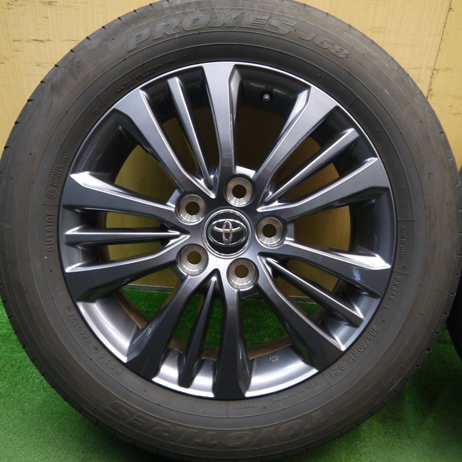 ノア ヴォクシー ホイールセット 205/60R16 ヨコハマ （A0408） ノア ヴォクシー ホイールセット 205/60R16 ヨコハマ （A0408