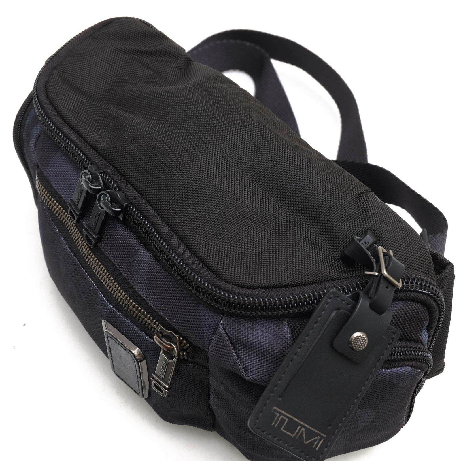 トゥミTUMI ボディバッグ レザー スリングバッグ 黒 TUMI ショルダー