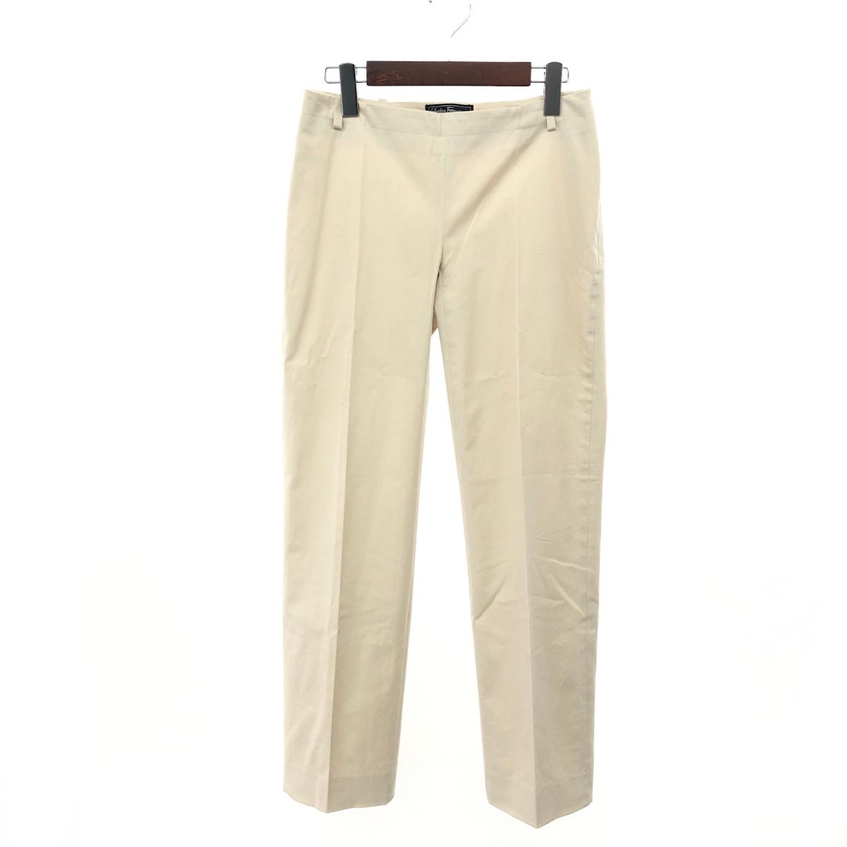 Salvatore Ferragamo サルヴァトーレフェラガモ ガンチーニジップパンツ  スラックス サイズ:38  ベージュ  レディース 　240001150289