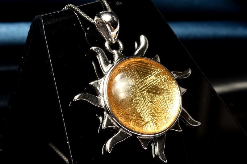 スウェーデン産シルバー925 ギベオン メテオライト隕石 15mm ゴールドコーティング 太陽 ペンダントトップ 1個売り パワーストーン 天然石 _PRG2357-2