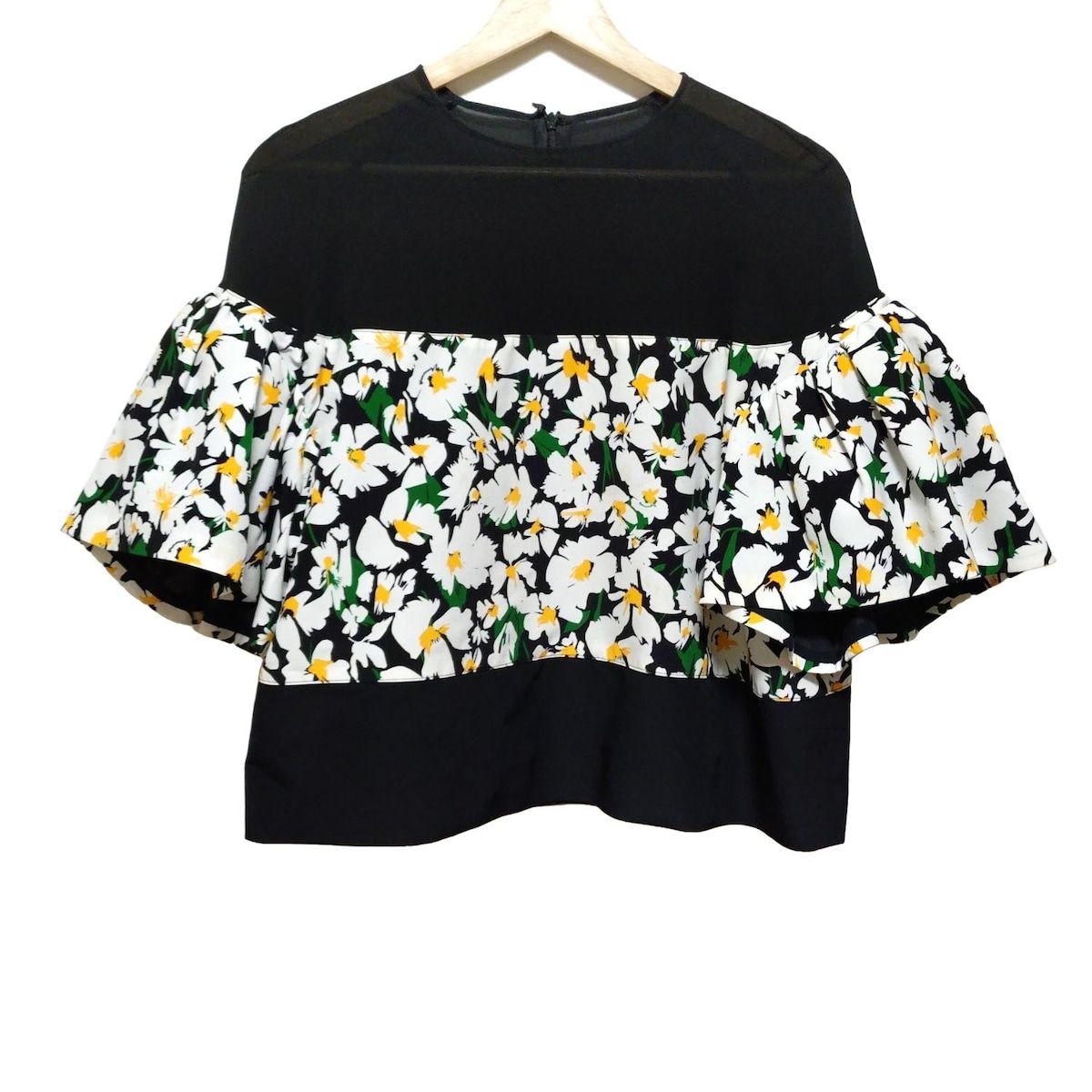 AKIRA NAKA アキラナカ 半袖カットソー サイズ38 M レディース - 黒×白×マルチ クルーネック 花柄