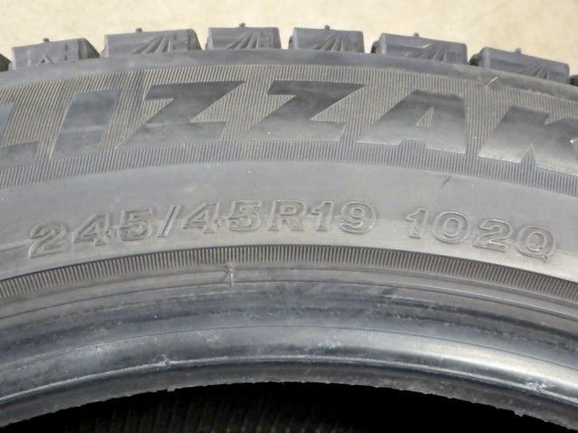 VRX3●245 45R19●4本