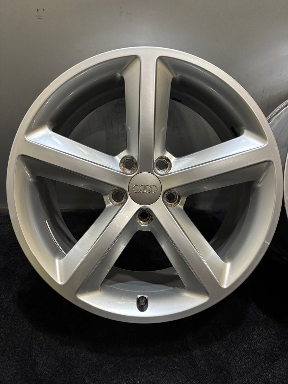 アウディ A4 純正 18インチ 8J 47 112 5H アルミホイール 4本 2-K178