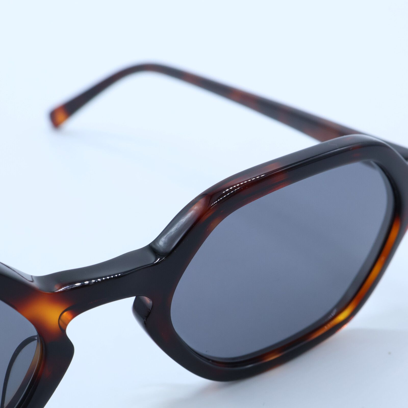 柴田ひかり peepinsidehead サングラス sunnie BROWN peep inside head｜柴田ひかり｜サングラス｜Black 柴田ひかりが