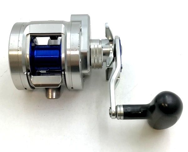 ダイワ RYOGA 両軸リールC2020PE-HL ダイワ RYOGA 両軸リールC2020PE-HL RYOGA BAY JIGGING C2020PE-HL