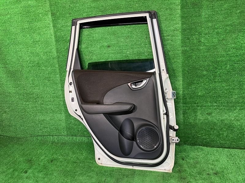 フィットシャトル GG8 左リアドア 15X Lパッケージ 4WD アサヒ M2L3  