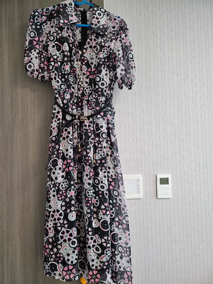 女性用シフォン ロング丈ワンピース