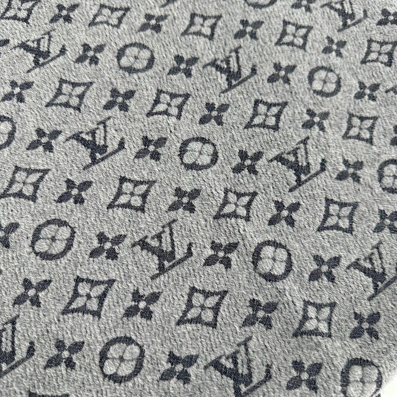 ♪ LOUIS VUITTON ルイヴィトン M70932 エシャルプ・モノグラム